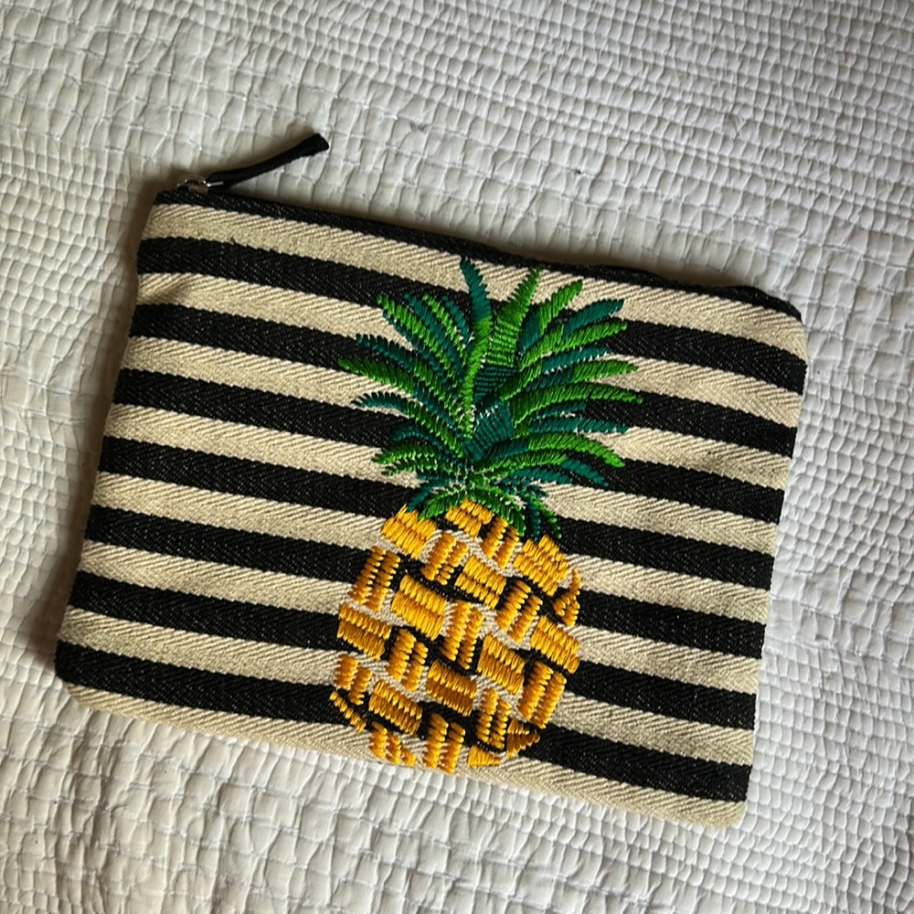 Clutch/pouch